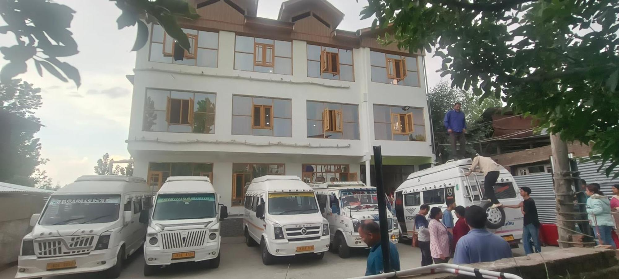 Gulmarg Gs Residency Hotel Esterno foto
